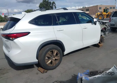 2022 Toyota Highlander Hybrid Xle Bronze Edition z USA, uszkodzony, nr VIN 5TDAARAH4NS514822